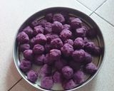 Foto langkah ke 2 dari resep Bakpau Isi Ubi Ungu.