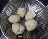 A picture of step 3 of Papdi Chaat.