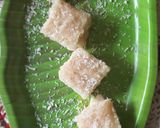 कोकोनट मिल्क बर्फी (Coconut Milk Barfi recipe in Hindi) रेसिपी चरण 5 फोटो