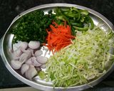 A picture of step 2 of Hakka noodles.