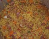 A picture of step 4 of Fried rice with peppered chicken.