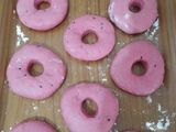 Donat buah naga
