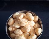 A picture of step 3 of Dahi vada.