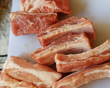 Foto del paso 1 de la receta: Costillas de cerdo en salsa