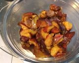 Une image de l'étape 3 de Compote de prunes aux amandes et sucre punjabi.