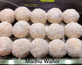 नारियल लड्डू (nariyal ladoo recipe in Hindi) रेसिपी चरण 3 फोटो