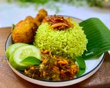 Foto langkah ke 4 dari resep Nasi Lemak Pandan.