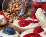 Φωτογραφία βήματος 2 της συνταγής Frozen yogurt bites
