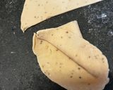 A picture of step 5 of Ramdan Special Matar Potato Samosa.