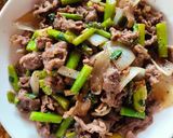 Hình bước làm 2 của món Bắp bò xào măng tây