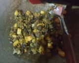Foto langkah ke 5 dari resep Tumis Hati Kentang Daun Bawang.