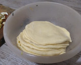 Foto del paso 7 de la receta: Masa hojaldrada para empanadas