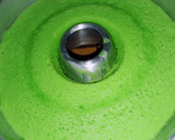 Foto langkah ke 12 dari resep Bolu Pandan Santan Kukus.