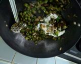 A picture of step 4 of Hara Choliya Pulao (Green gram rice).