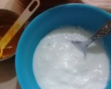A picture of step 2 of Bhuna Anda Qeema Teh walay Parathy ky sath.