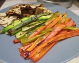 Foto del passaggio 2 della ricetta Strudel salato di verdure grigliate