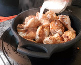 Foto del paso 9 de la receta: Pollo en salsa de cebolla