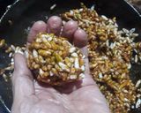 A picture of step 4 of Murmura ladoo.