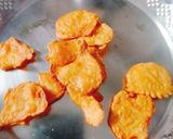 A picture of step 3 of Potato besan pakoda.