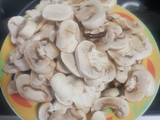 Champiñones al ajillo