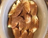 A picture of step 2 of Apple crumble.