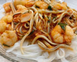 Foto del paso 6 de la receta: Noodles con gambas y angurinhas