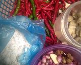Foto langkah ke 1 dari resep Daun Singkong (ubi) Masak Santan.