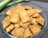 A picture of step 19 of Scallion (Spring Onion) cream Crackers.