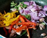 A picture of step 3 of Mushroom Penne Pasta.