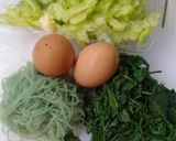 รูปขั้นตอนการทำที่ 1 ของ ผัดหมี่หยกเส้นบุกอกไก่