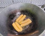Foto langkah ke 1 dari resep Hotdog sosis telur.