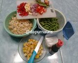 Foto langkah ke 1 dari resep Oseng Kecambah Tahu Tanggal Tua.