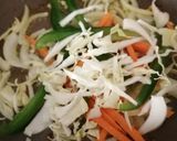 A picture of step 4 of Chinese Maggi.
