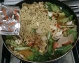 Foto langkah ke 5 dari resep Mie Tek tek ala Si Iboo Restu Utami Dewi.