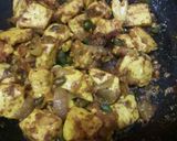 A picture of step 3 of Onion Paneer ki sabji.