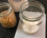 Hình bước làm 1 của món Men nở tự nhiên (Natural Yeast)