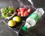 A picture of step 1 of Virgin strawberry mojito.