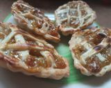 A picture of step 5 of Banana Tarts.