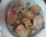Foto del paso 6 de la receta: Chicharrón de cerdo acompañado con mote papas