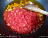 Foto del paso 2 de la receta: Macarrones con salsa puttanesca y atún
