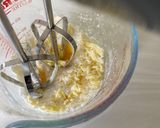 A picture of step 5 of Badam ne Chokhana lotna phiniya ladoo(Almond and rice flour whipped ladoo).