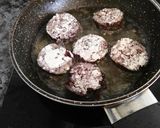 Foto del paso 1 de la receta Tostas de morcilla de Burgos y pimientos de Padrón