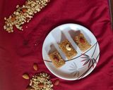 મિક્સ ચીકકી (Mix Chikki Recipe In Gujarati) રેસીપી સ્ટેપ5ફોટો