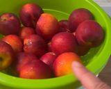 Foto del passaggio 2 della ricetta Succo di frutta alla pesca