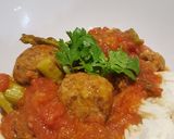Foto del paso 9 de la receta: Albondigas especiadas en salsa de tomate con espárragos