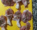 Foto del paso 1 de la receta: Patitas y Muslitos en Salsa