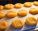 Foto langkah ke 4 dari resep Custard Cookies.