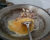 Foto langkah ke 4 dari resep Tumis Telur Sawi Saus Tiram.
