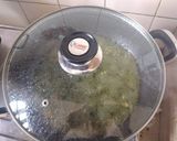 A picture of step 8 of Green Singaporiean Rice.
