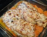 Sajtkrémes-baconos csirkemell rozmaringos édesburgonyával recept fázis 5 fotója
